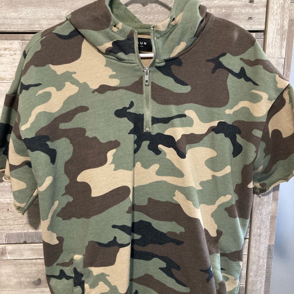 Pacsun camo short sleeve hoodie